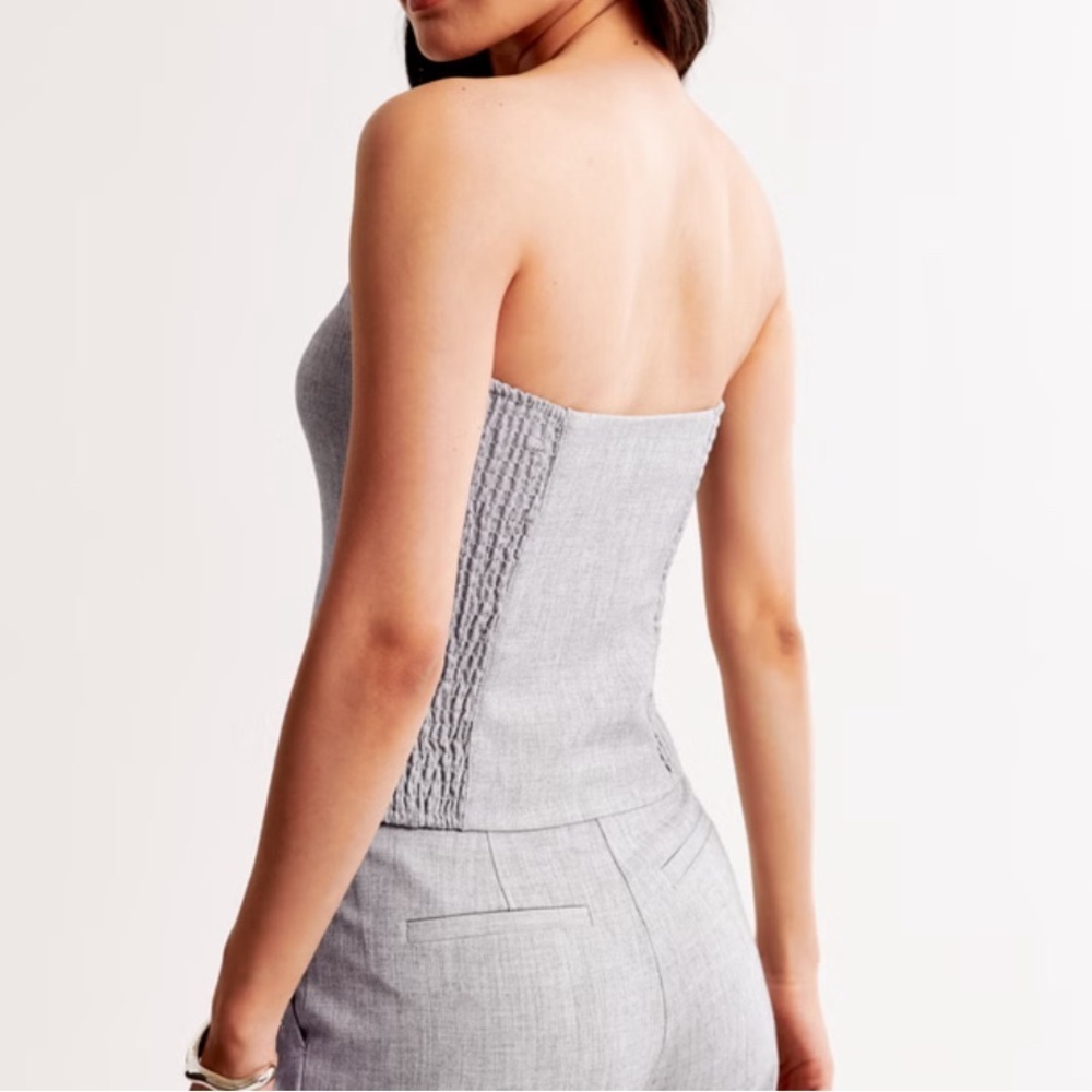 Abercrombie & Fitch Tailored Tube Top Size Medium - Picture 3 of 11